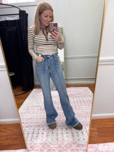 Load image into Gallery viewer, Pintuck Fray Hem Flare 82687