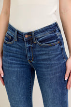 Load image into Gallery viewer, Mid Rise Skinny 82252