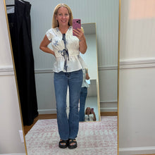 Load image into Gallery viewer, Floral Tie Front Top