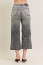 Load image into Gallery viewer, Embroider Crop 88949