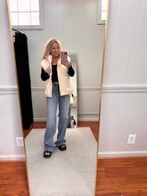 Load image into Gallery viewer, Contrast Vest - Cream