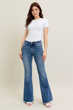 Load image into Gallery viewer, Mid Rise Fray Hem Flare 82670