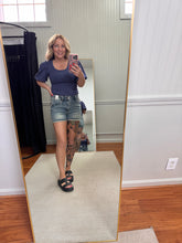 Load image into Gallery viewer, V Front Shorts 150309