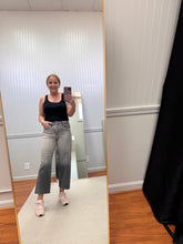 Load image into Gallery viewer, Embroider Crop 88949