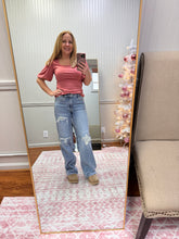 Load image into Gallery viewer, Mid Rise Distressed Straight 881010