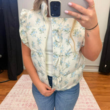 Load image into Gallery viewer, Floral Ruffle Vest