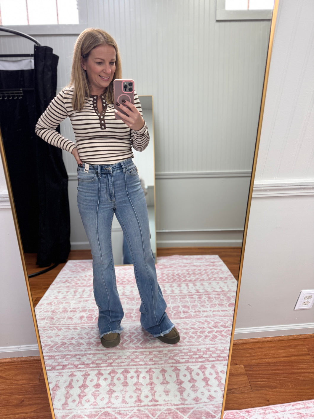 Pintuck Fray Hem Flare 82687