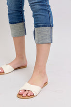 Load image into Gallery viewer, SALE Tummy Control Cuff Capri (1, 22) 78114