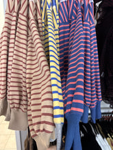 Load image into Gallery viewer, Stripe Contrast Crew