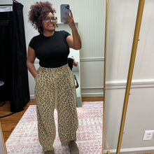 Load image into Gallery viewer, Leopard Pants