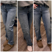 Load image into Gallery viewer, Mid Rise Boyfriend 82703