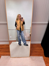 Load image into Gallery viewer, Contrast Vest - Camel