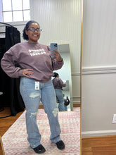 Load image into Gallery viewer, SALE Mid Rise Distressed Straight 881010