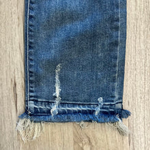 Load image into Gallery viewer, SALE Release Hem Straight Distressed